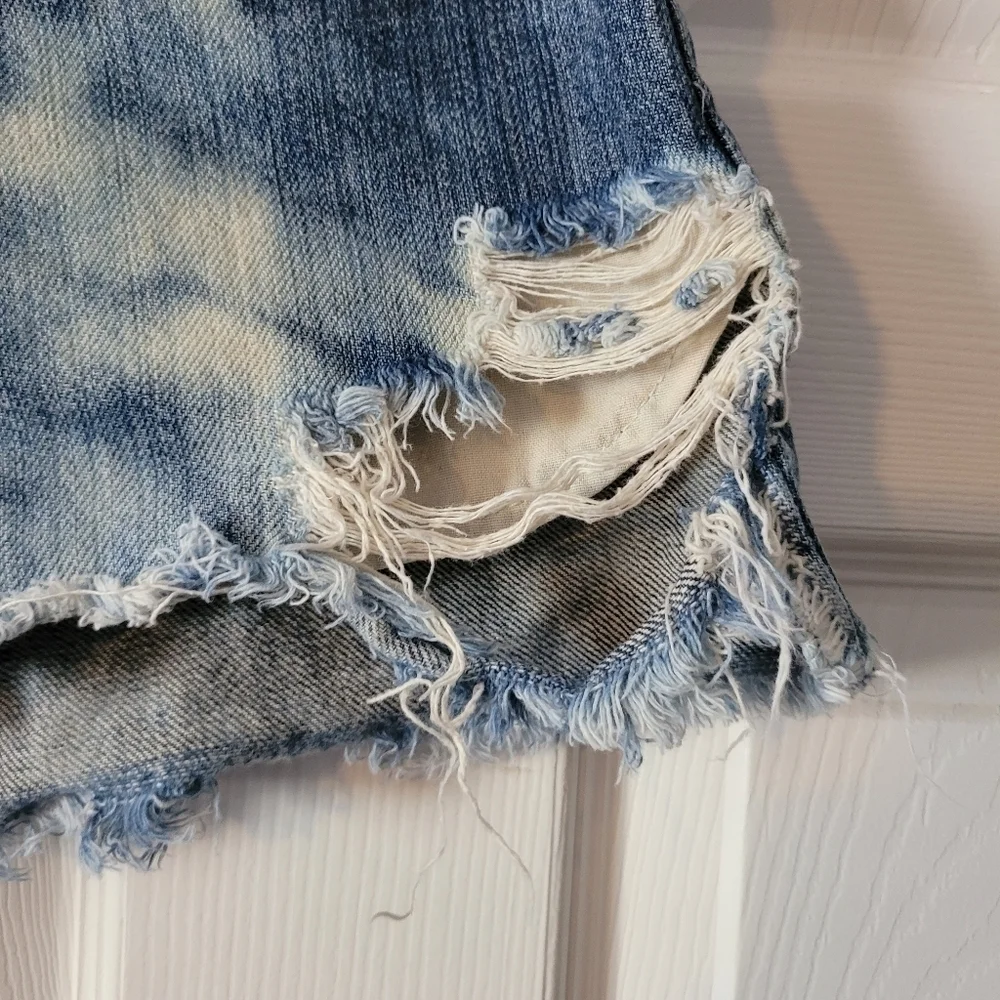CUSTOM made Distressed Shorts - Picture 2 of 8